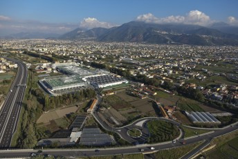 Centro Commerciale La Cartiera Pompei - Arch. Corvino + Multari